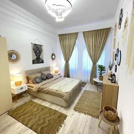 Apartament In Centrul Istoric ออราแด ภายนอก รูปภาพ
